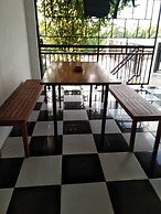 Coconut Hotel - Hostel