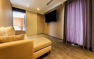 Brown Dot Hotel Nampo Chungmu