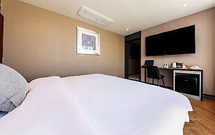 Brown Dot Hotel Nampo Chungmu