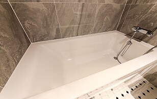 Brown Dot Hotel Nampo Chungmu