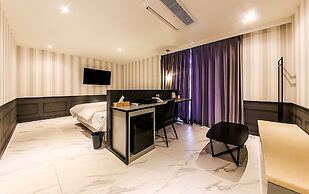 Brown Dot Hotel Nampo Chungmu