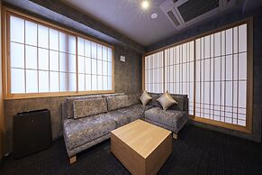 Rinn Shijo Nishinotoin