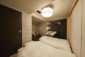 Rinn Shijo Nishinotoin