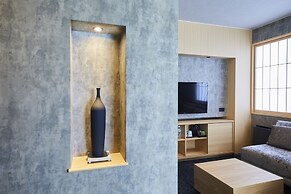 Rinn Shijo Nishinotoin