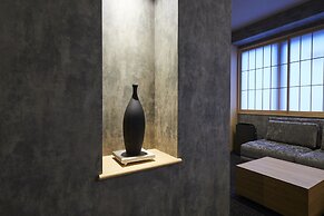 Rinn Shijo Nishinotoin