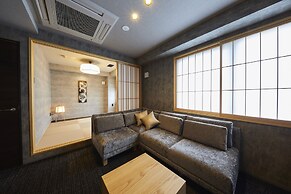 Rinn Shijo Nishinotoin