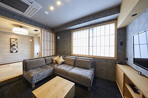 Rinn Shijo Nishinotoin