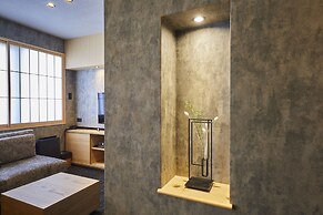 Rinn Shijo Nishinotoin