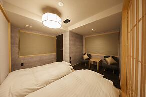 Rinn Shijo Nishinotoin