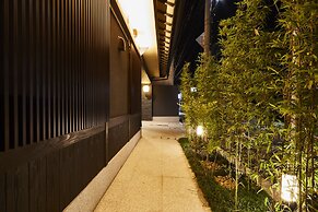 Rinn Shijo Nishinotoin