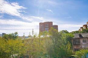 Apartment on Amurskaya St. 82