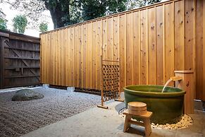 Temple Hotel Kannonin