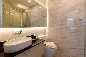 Oceana Sea View Apartments by Alexanders