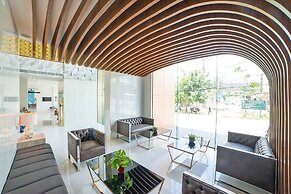 Oceana Sea View Apartments by Alexanders