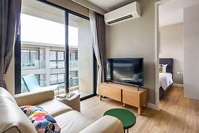 Diamond Condominium 2706