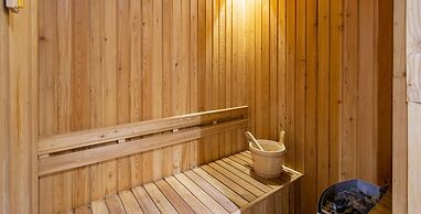 Diamond Condominium 2706