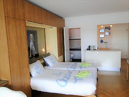 Breathtaking View for a Romantic Stay