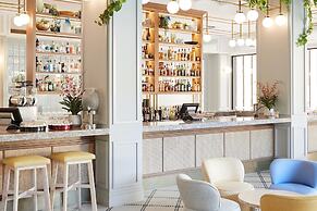 The Adnate Perth - Art Series