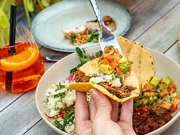 The Adnate Perth - Art Series