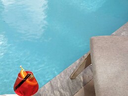 The Adnate Perth - Art Series