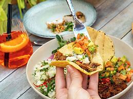 The Adnate Perth - Art Series