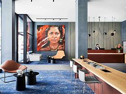 The Adnate Perth - Art Series