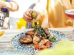 The Adnate Perth - Art Series