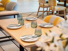 The Adnate Perth - Art Series