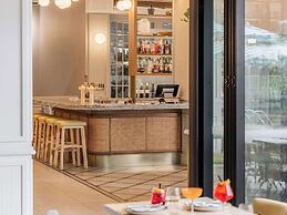 The Adnate Perth - Art Series