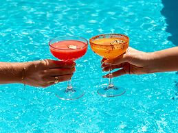 The Adnate Perth - Art Series