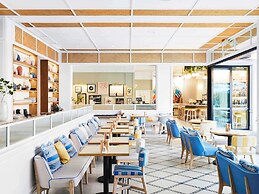 The Adnate Perth - Art Series