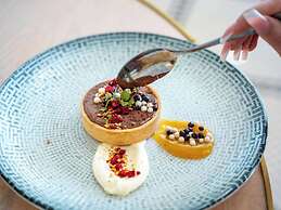 The Adnate Perth - Art Series