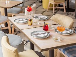 The Adnate Perth - Art Series