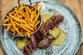 The Adnate Perth - Art Series