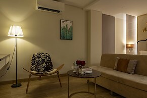 Golden Tree Hotel & Apartment