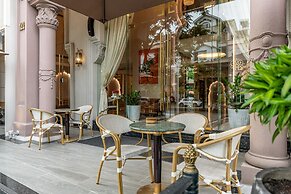 Golden Tree Hotel & Apartment