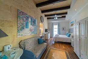 Village Knights Accommodation