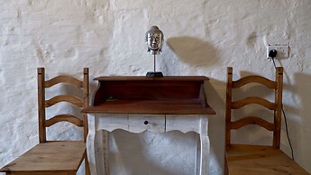 Village Knights Accommodation