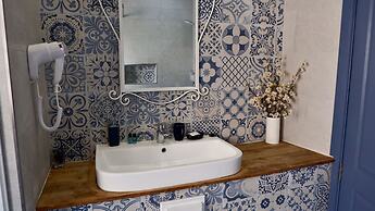 Village Knights Accommodation