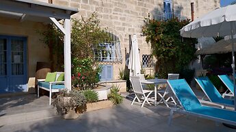 Village Knights Accommodation