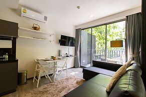 The Deck Condominium by Alexanders