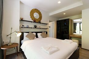 The Deck Condominium by Alexanders