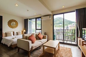 The Deck Condominium by Alexanders