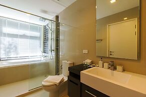 The Deck Condominium by Alexanders