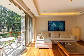 Pearl of Naithon by Alexanders