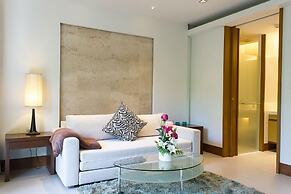 Pearl of Naithon by Alexanders