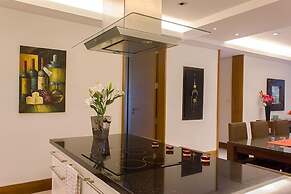 Pearl of Naithon by Alexanders