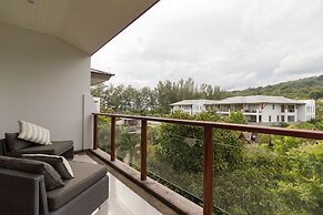 Pearl of Naithon by Alexanders