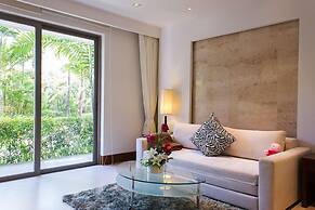 Pearl of Naithon by Alexanders