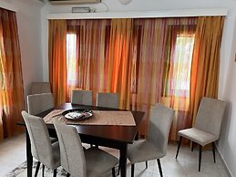 The Birds Villa included Car rental